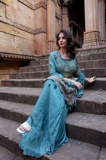 Introducing "Turquoise Tranquility" – a captivating addition to the Charme Chic Collection by KC