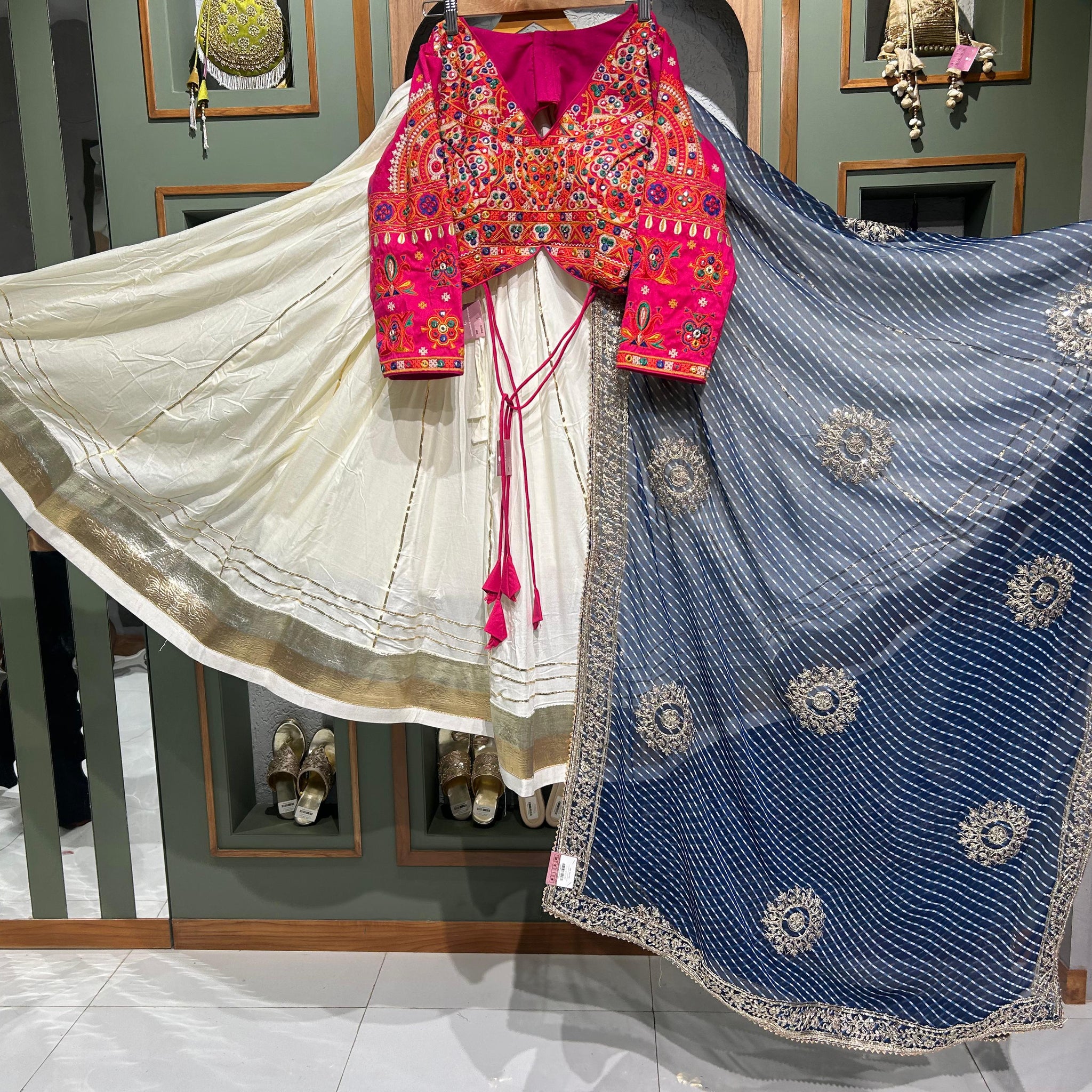 KC Rangtaali Royal