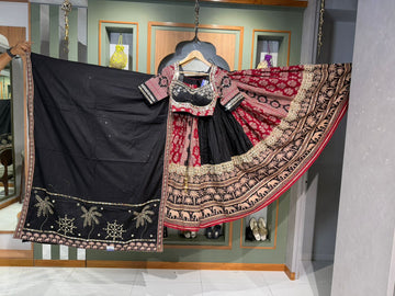 AC Pallavi Maroon