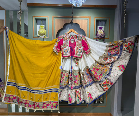 PC 000581,  PC 000583, PC 000582