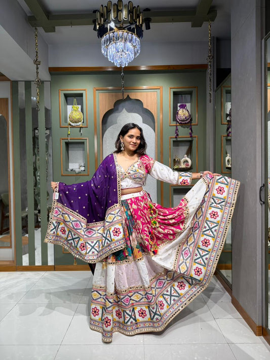 WHITE KUTCHI CHANIYA CHOLI