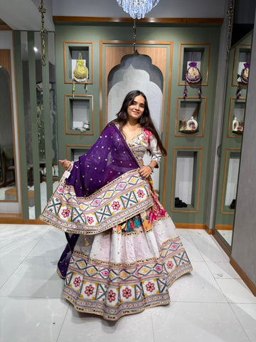 WHITE KUTCHI CHANIYA CHOLI